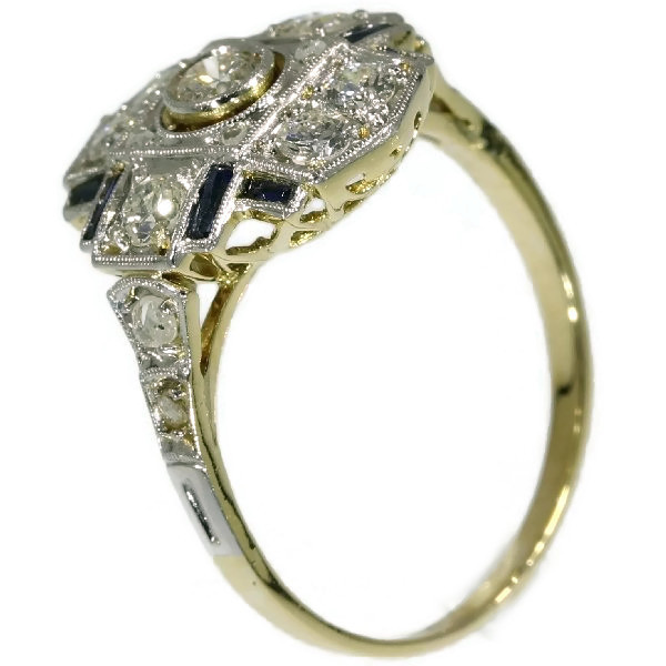 Art Deco engagement ring with diamonds and sapphires by Unbekannter Künstler