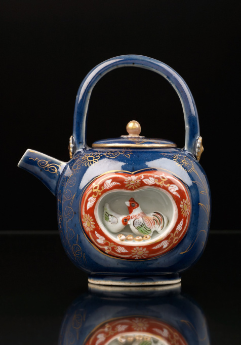 Japanese Teapot by Onbekende Kunstenaar