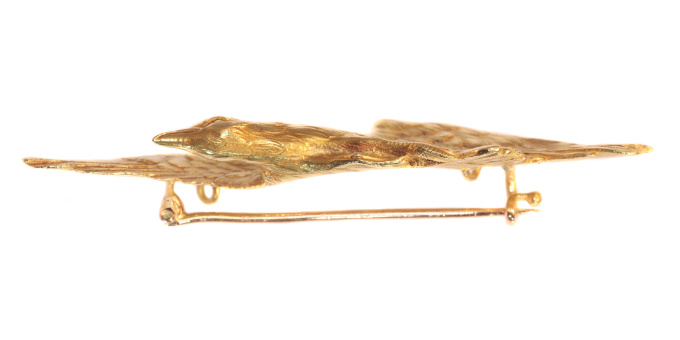 Late Victorian gold brooch flying eagle by Onbekende Kunstenaar