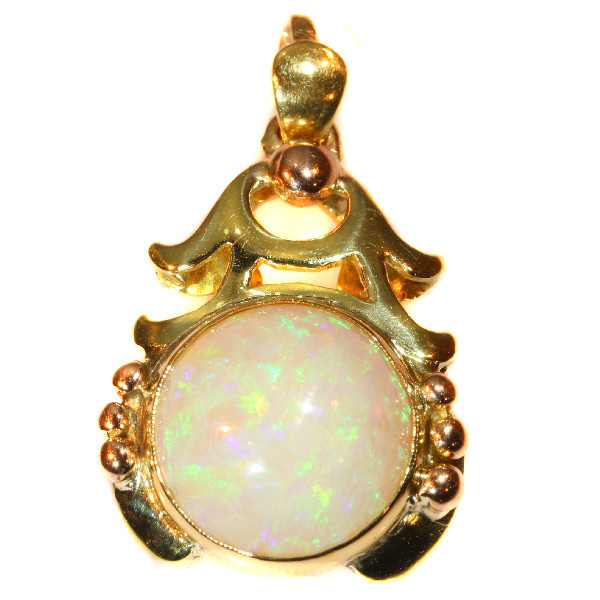 Vintage multi colour gold pendant with cabochon opal Style Japonais by Artista Desconhecido