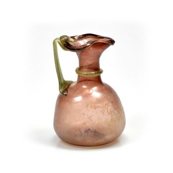 A Roman purple glass jug, ca. 4th century AD by Artista Sconosciuto