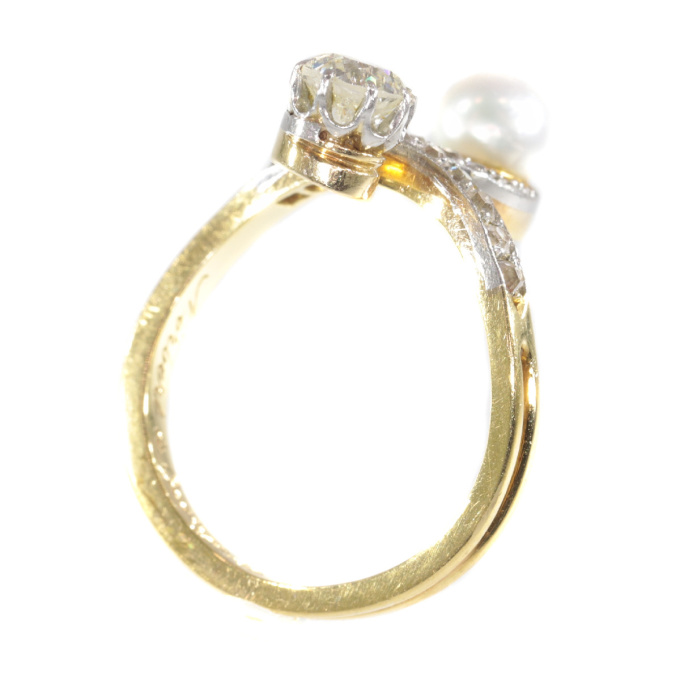 Elegant Belle Epoque diamond and pearl engagement ring so called toi et moi by Onbekende Kunstenaar