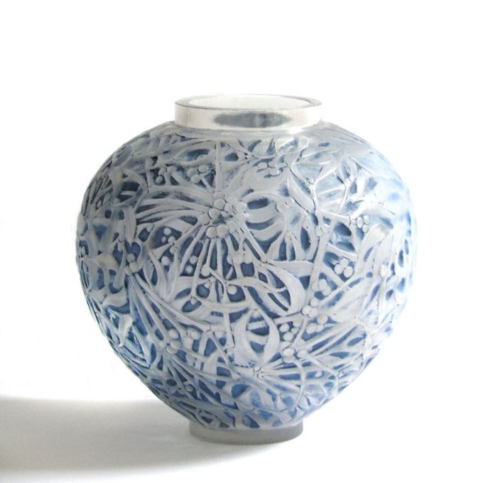 Vase 'Gui' by René Lalique