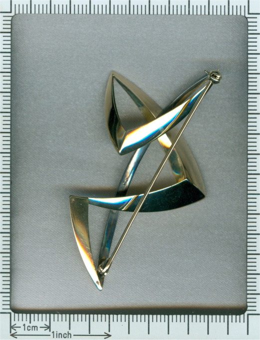 Artist Jewelry by Chris Steenbergen gold and silver brooch by Chris Steenbergen