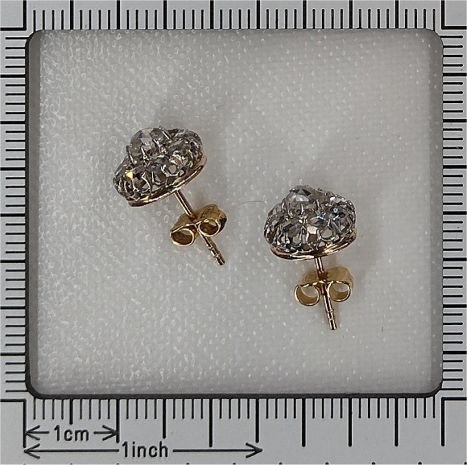 Vintage antique rose cut diamond cluster oval earstuds by Onbekende Kunstenaar