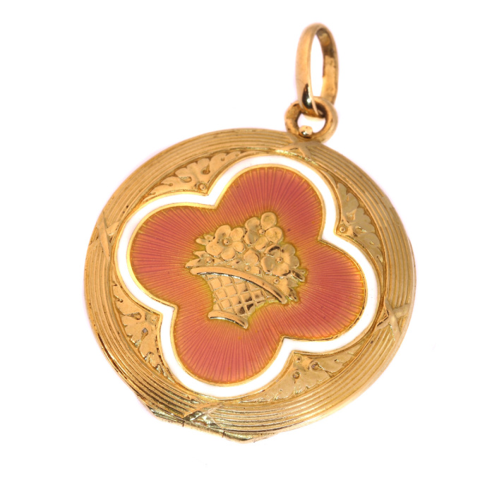 Antique gold Belle Epoque enameled locket made in the Austrian Hungarian empire by Artiste Inconnu