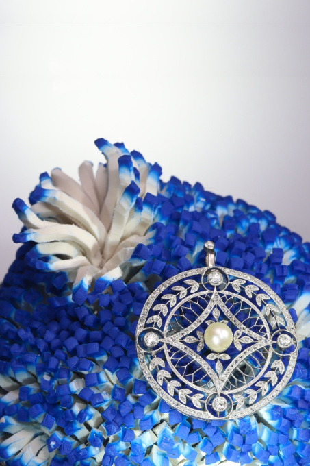 Vintage Edwardian diamond and pearl pendant set with 125 diamonds by Artiste Inconnu