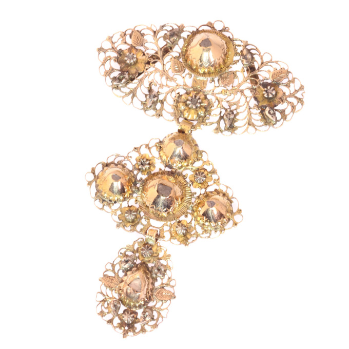 Early 19th century gold diamond pendant called a la jeanette by Artista Sconosciuto