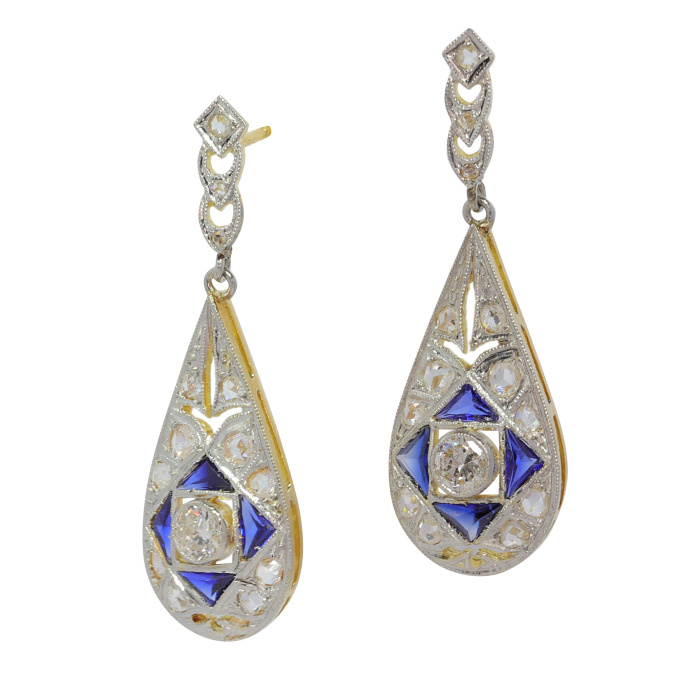 Vintage 1920's Art Deco long pendent diamond and sapphire earrings by Artista Desconocido