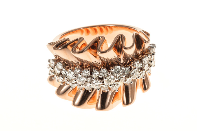 Red Gold Fantasy Ring with Diamonds by Onbekende Kunstenaar