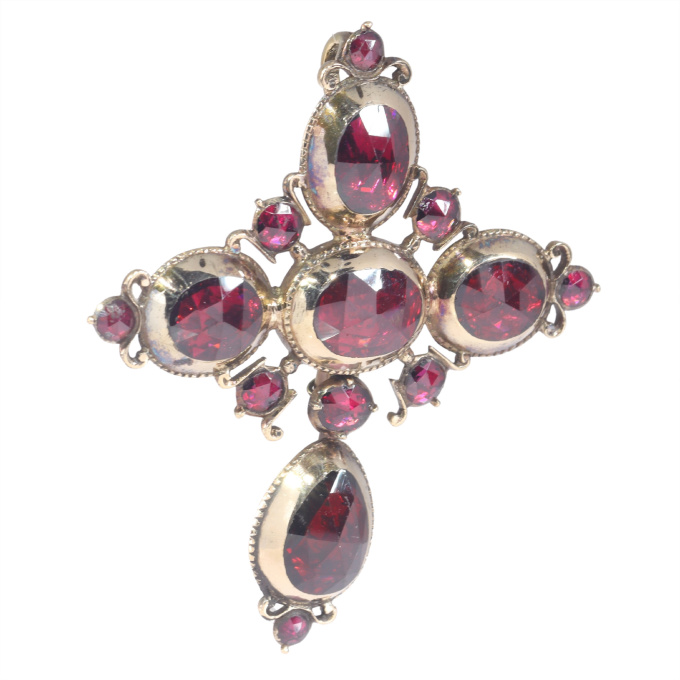Antique French cross Badine" with large rose cut garnets made shortly after French Revolution" by Artista Desconhecido