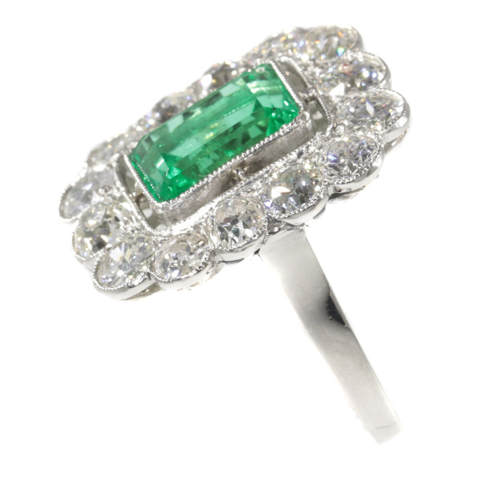 Vintage Fifties platinum diamond ring with untreated natural emerald by Artiste Inconnu