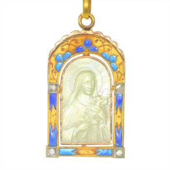 Vintage antique 18K gold mother-of-pearl medal Mother Mary with the miracle of the roses - set with diamonds and plique-a-jour enamel by Artista Desconhecido