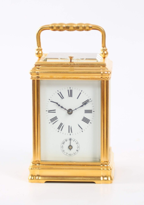A fine French gilt brass Gorge case repeating alarm carriage clock, circa 1880. by Onbekende Kunstenaar