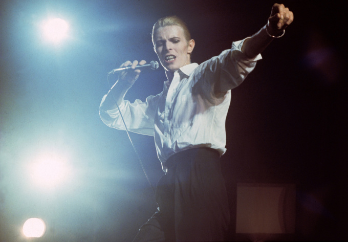 David Bowie - AHOY Rotterdam 1976 by Gijsbert Hanekroot