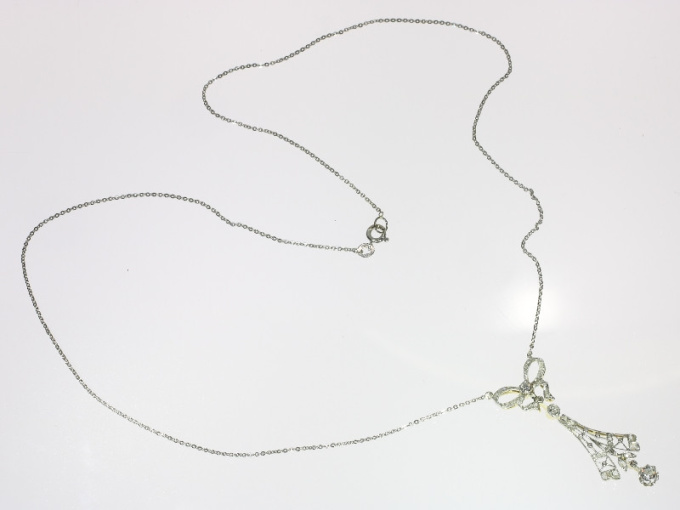 Belle Epoque turn of the century diamond lacey necklace with bow motif by Onbekende Kunstenaar
